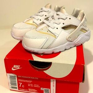 Nike Hurache White size 7